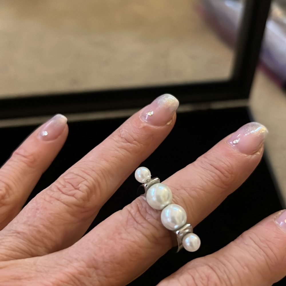 silver and pearl ring